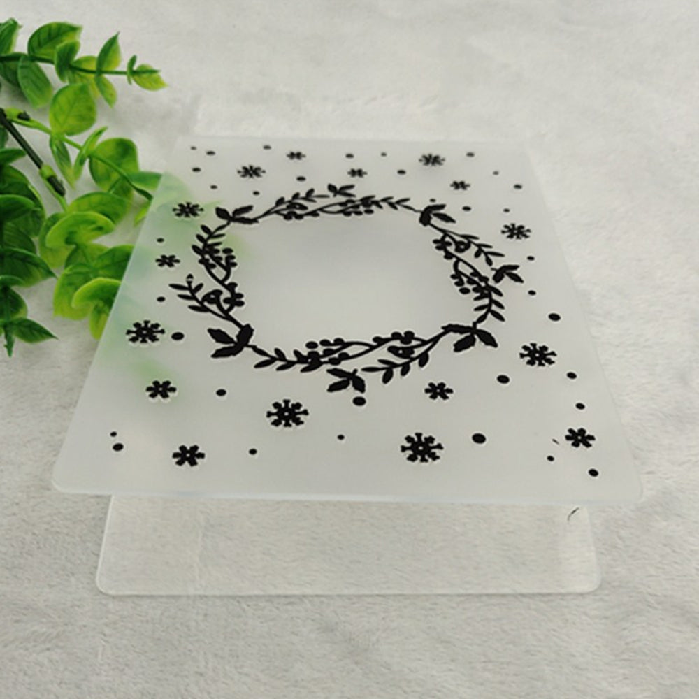 Kokorosa Christmas Wreath Plastic Embossing Folder